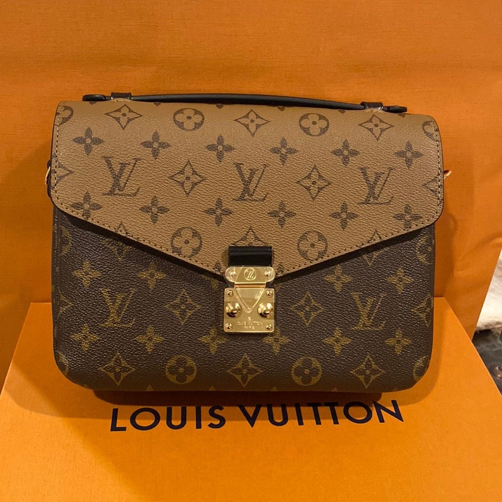 Louis Vuitton Crossbody Bag