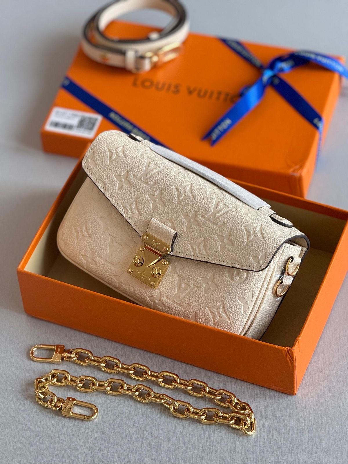 Louis Vuitton Crossbody Bag