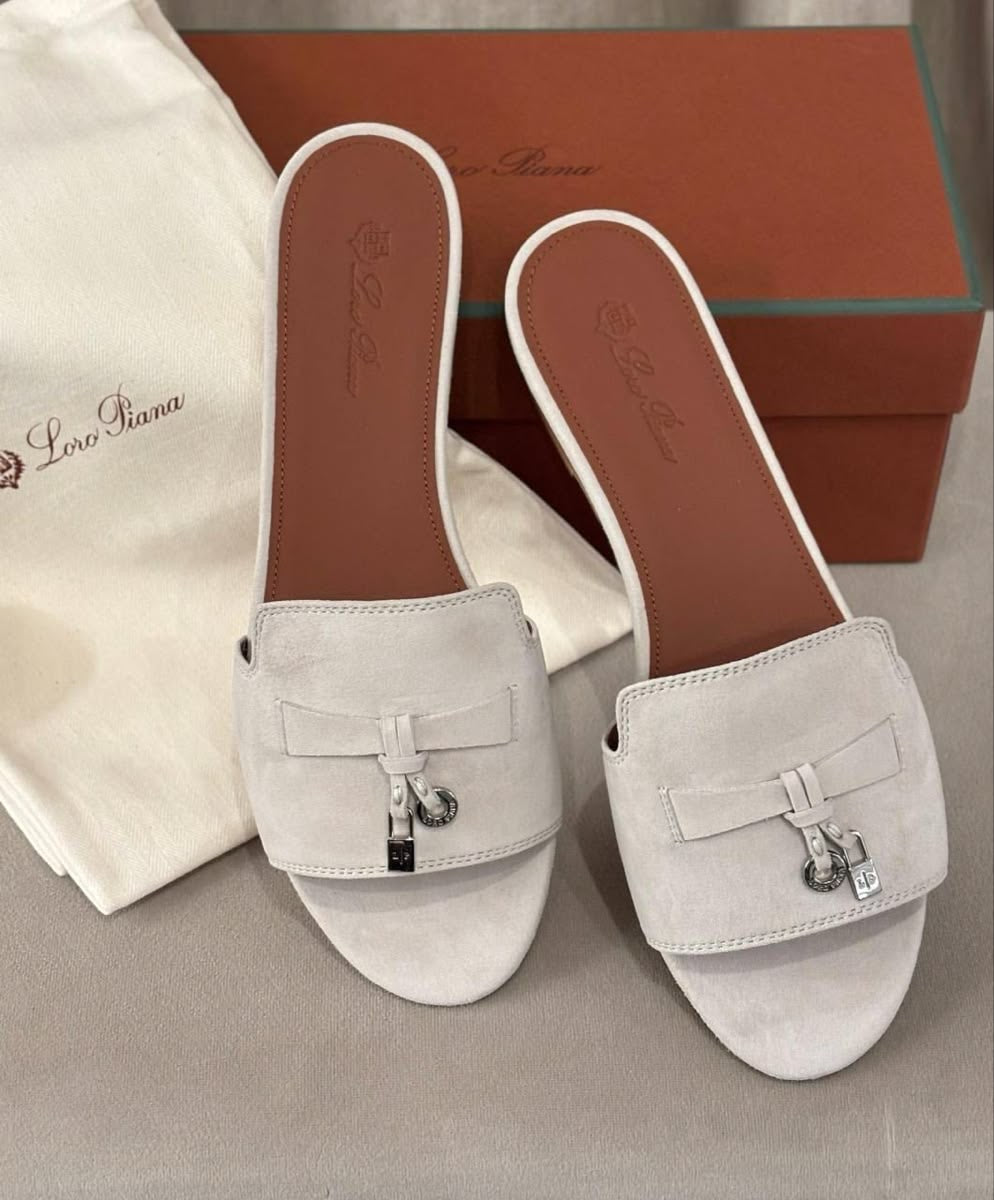 Loro Piana Summer Charms