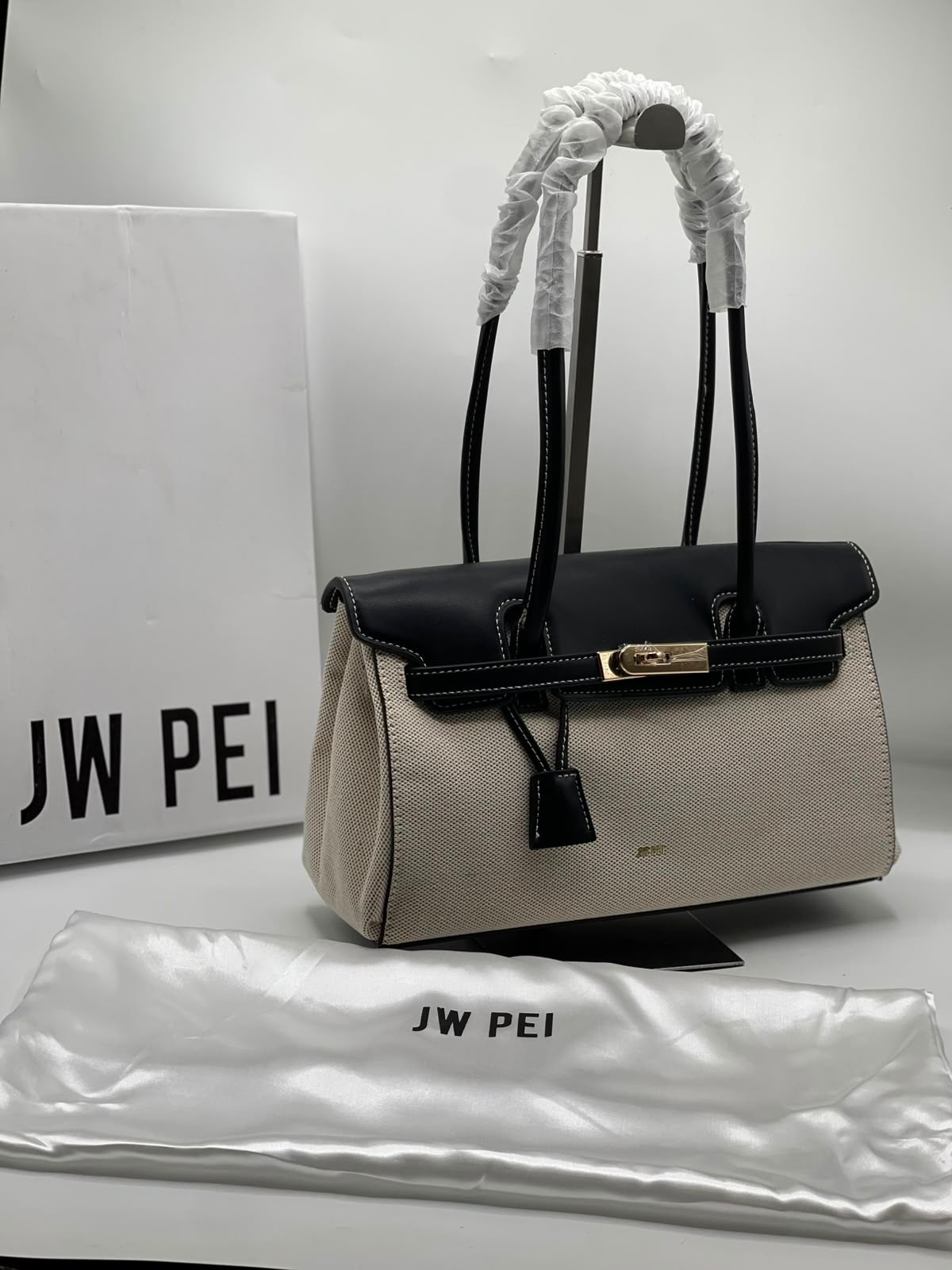 JWPEI Yara Shoulder Bag