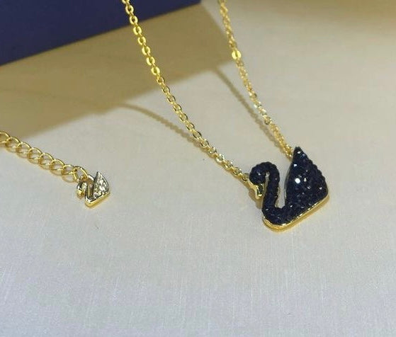 Swan pendant