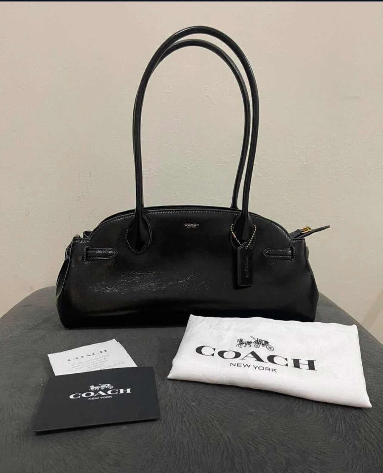 Coach Carryall 38 Bag